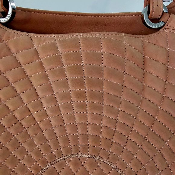 CHANEL -Spiral Sea Tote Quilted Iridescent Calfskin Bag! -AUTHENTIC! - Picture 10 of 16